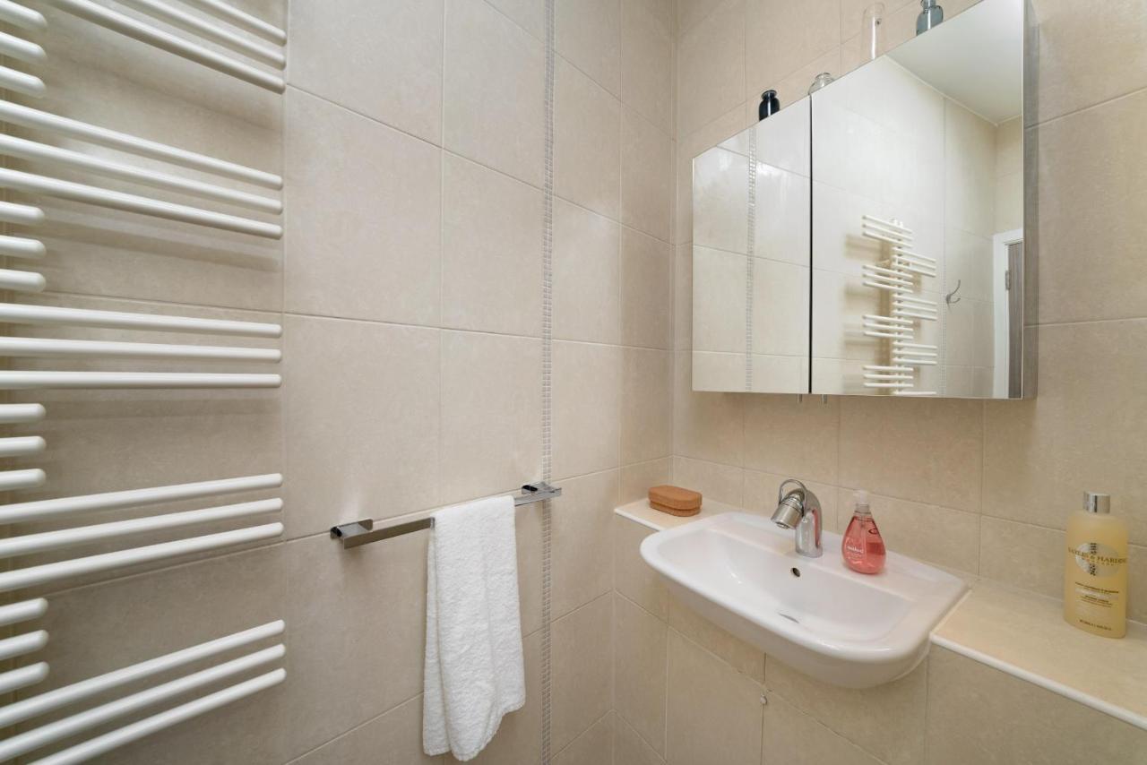 לונדון Huge & Central 3 Bedr, 4 Beds, 2,5 Bath Covent Gdn מראה חיצוני תמונה