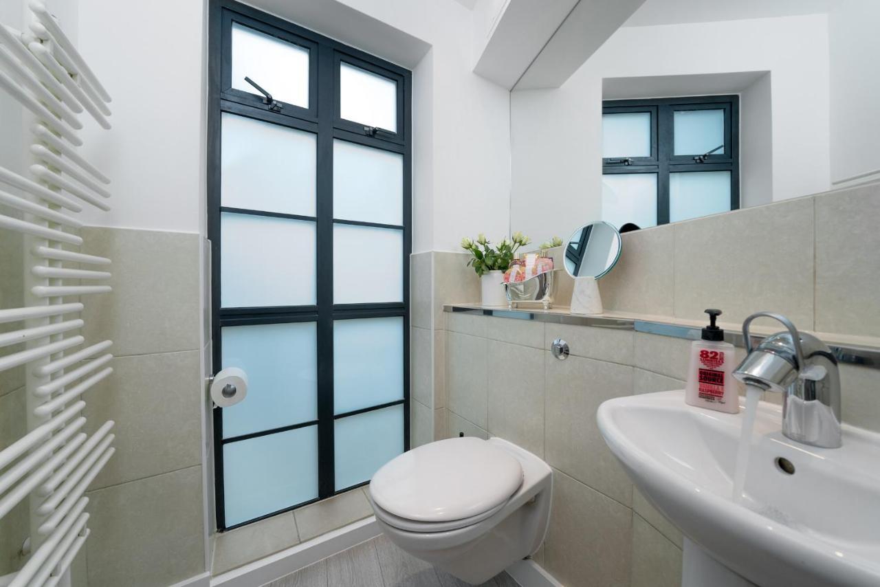 לונדון Huge & Central 3 Bedr, 4 Beds, 2,5 Bath Covent Gdn מראה חיצוני תמונה