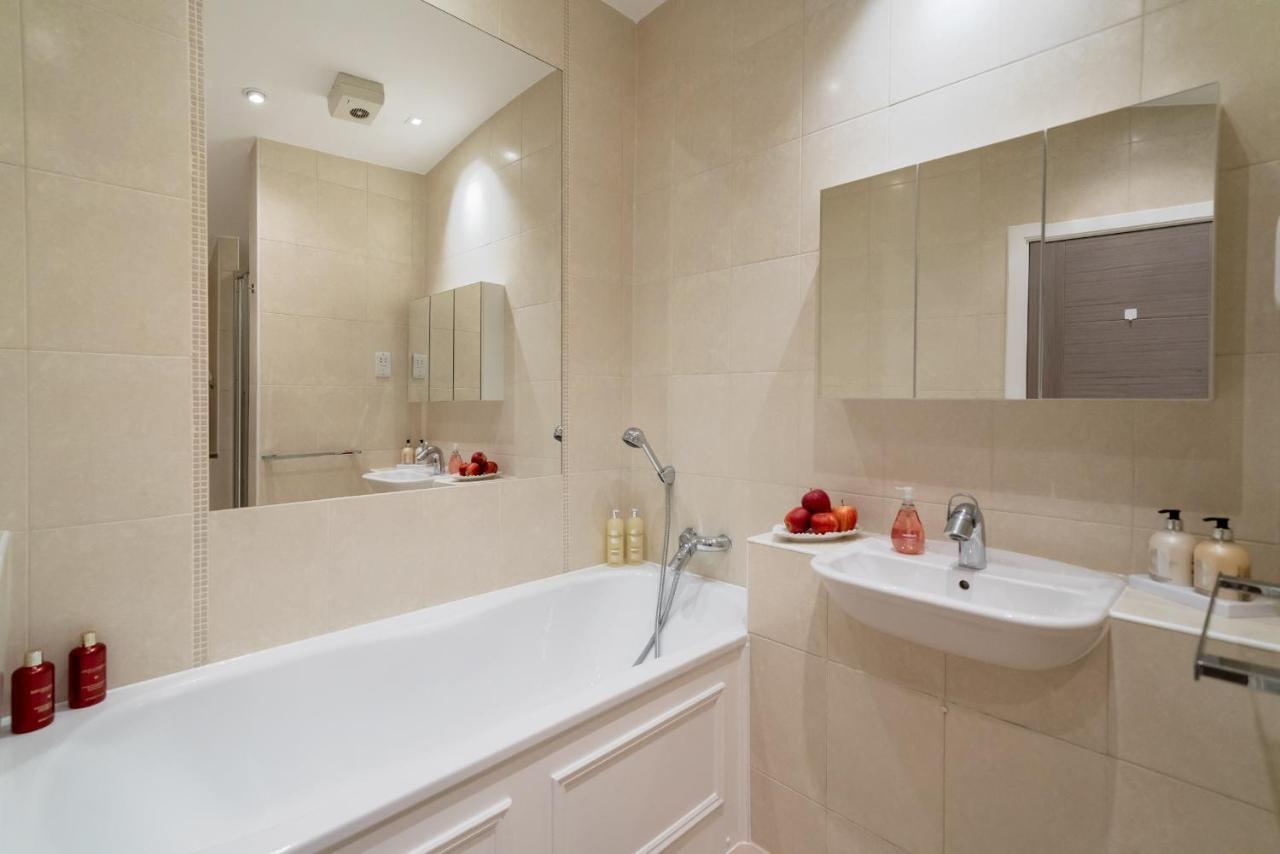 לונדון Huge & Central 3 Bedr, 4 Beds, 2,5 Bath Covent Gdn מראה חיצוני תמונה